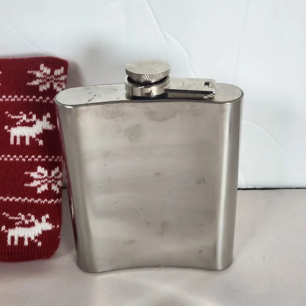 Vintage W Stainless Steel Drinking Flask sweater holder party 7 Oz‎ 5
